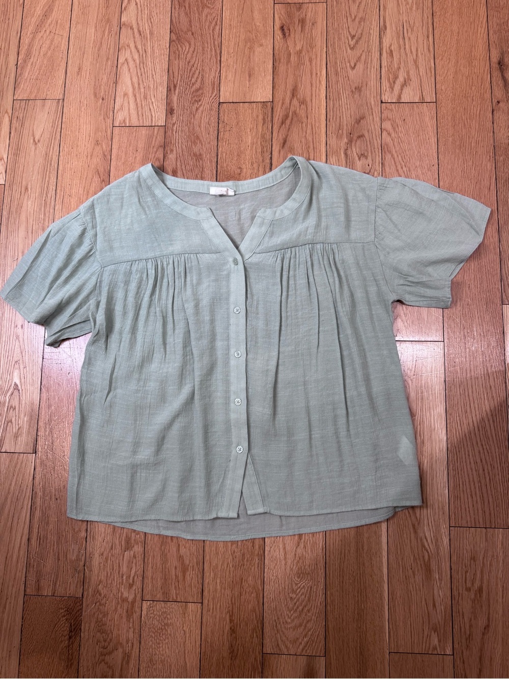 A.N.A a new approach Sage Green Button-Front Blouse Size S